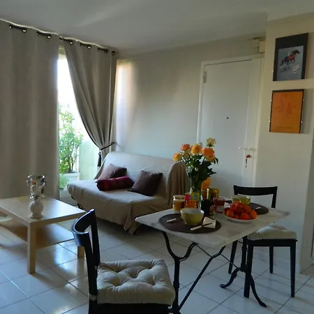 Oda ve Kahvaltı Appartement Zen Le Dome Marseille *